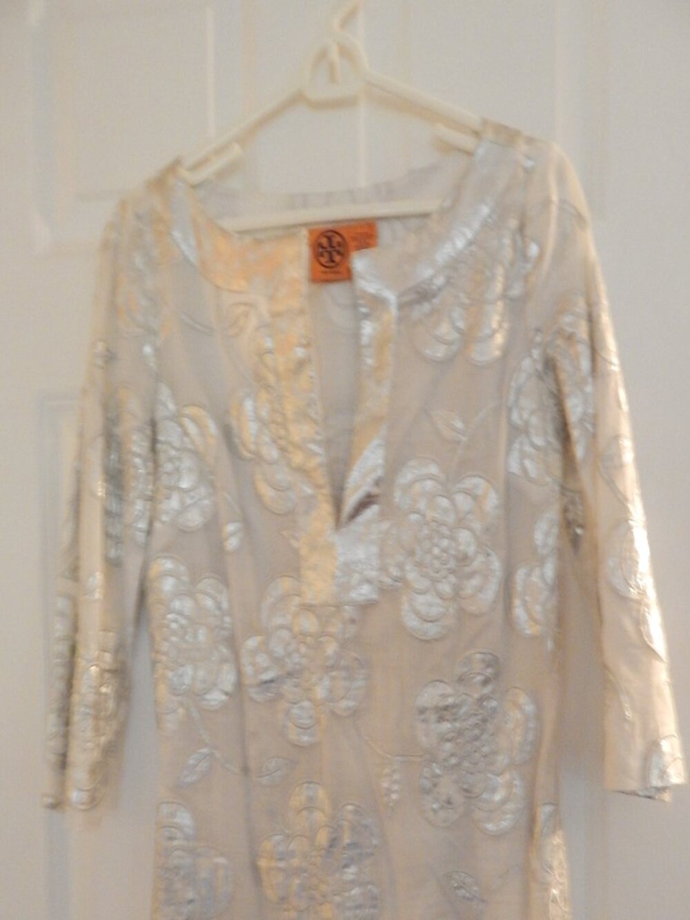 Tory Burch white with metallic design, size 4
